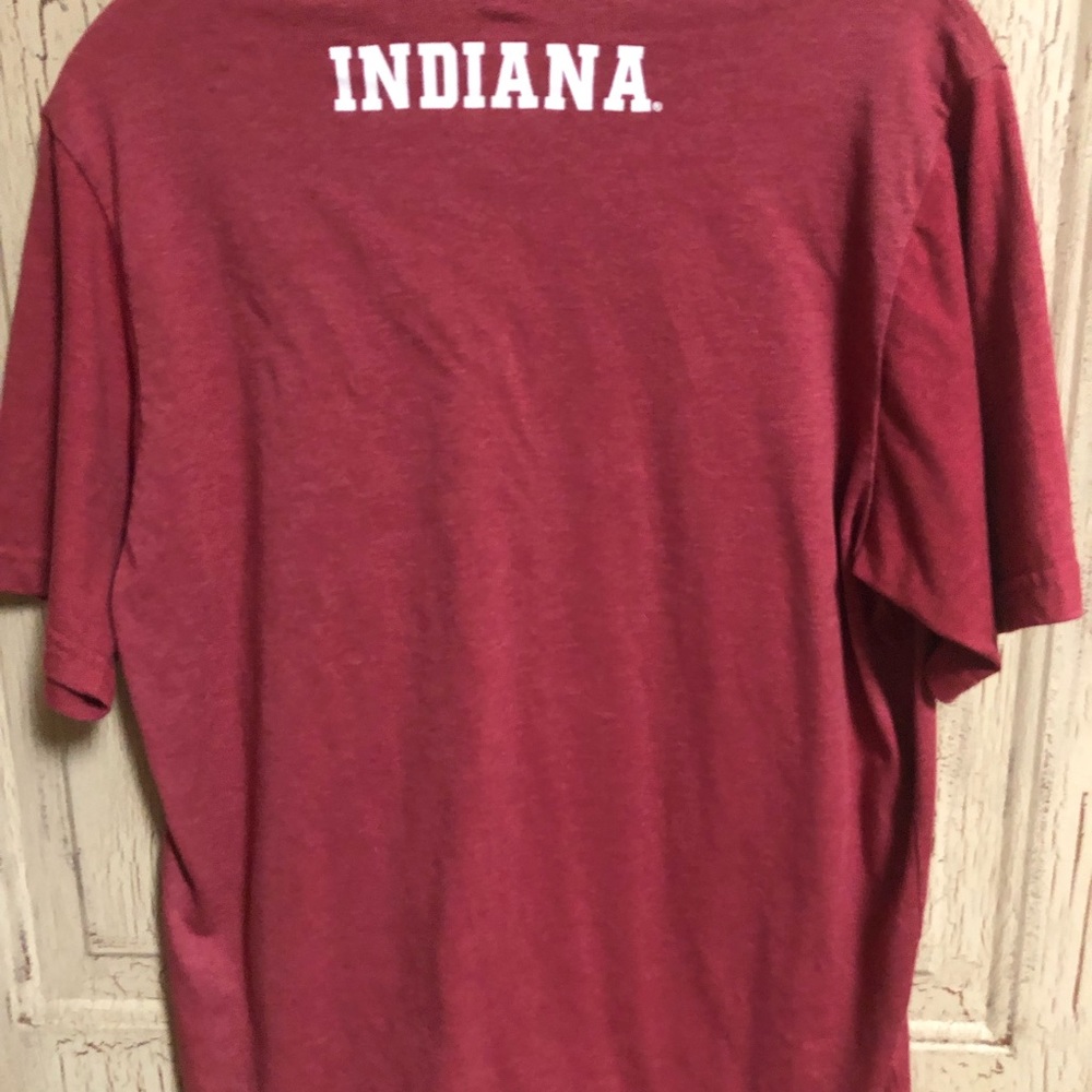 New IU T Shirt - Picture 2 of 3